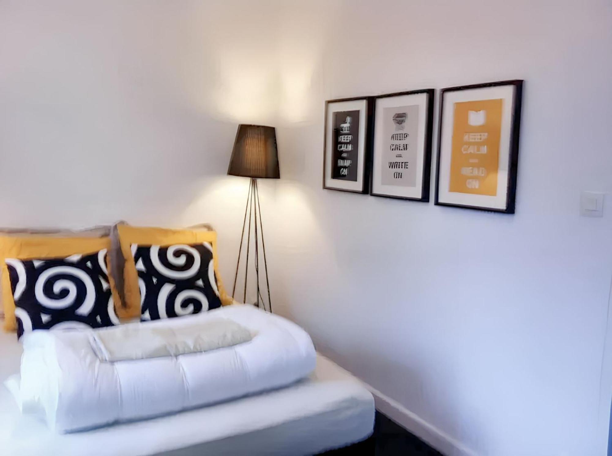 Appartement Moderne A Granville 55 M² Vue Sur Mer Esterno foto